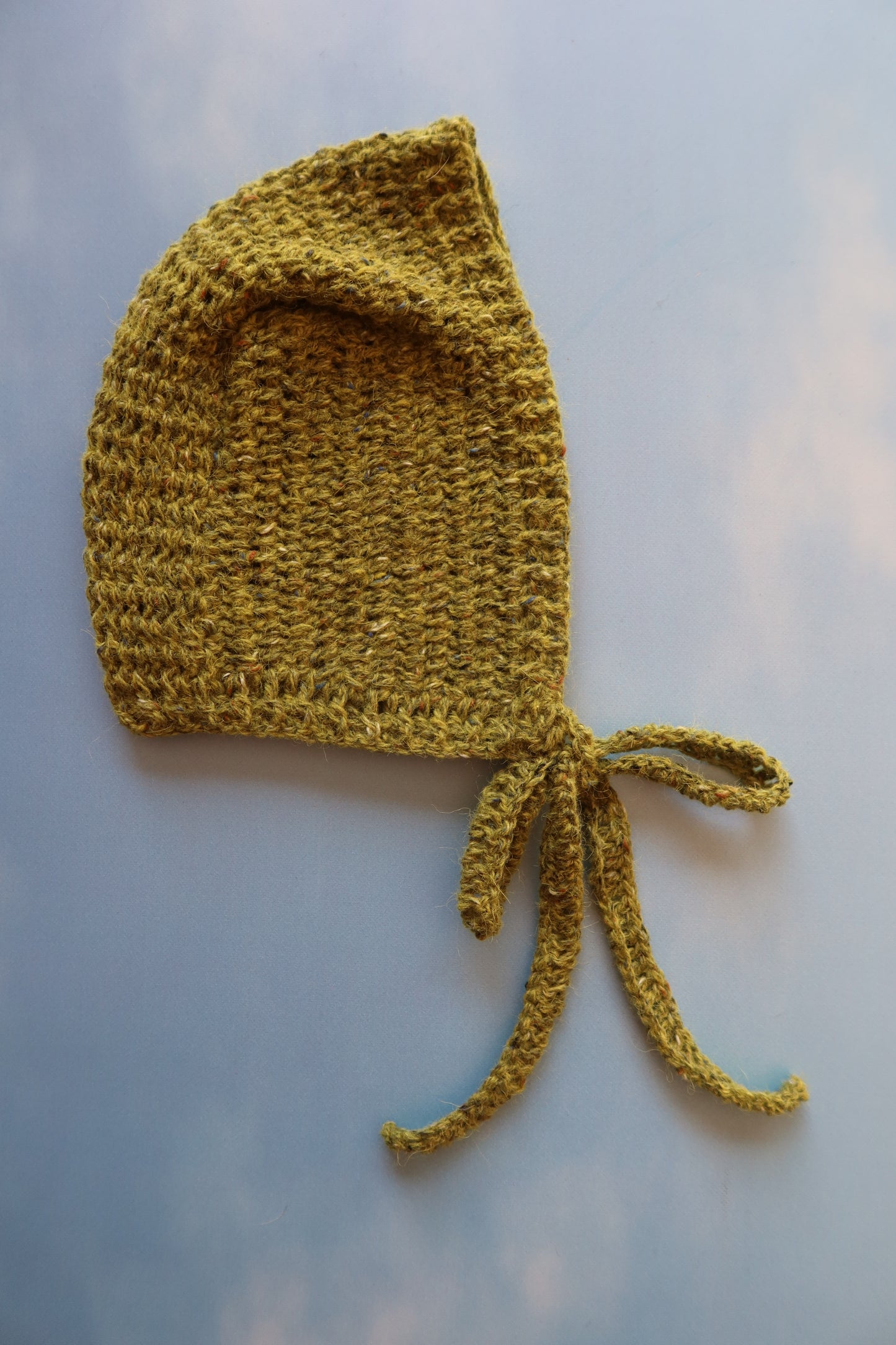 Green Felted Tweed Bowtie Bonnet