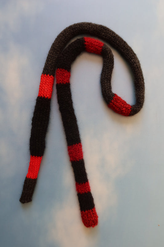 Slinky Scarf in Black & Red